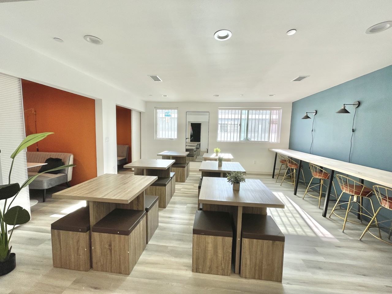 1476 W 35th St - Photo 7 of 50