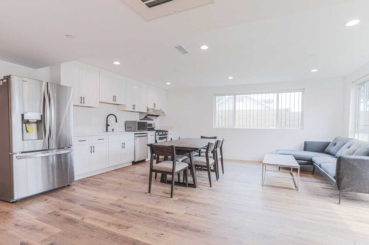 1545 W 36th Pl - Photo 2 of 41