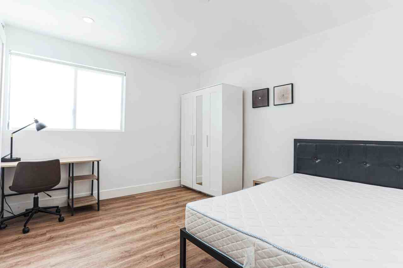 1620 W 35th Pl - Photo 7 of 50