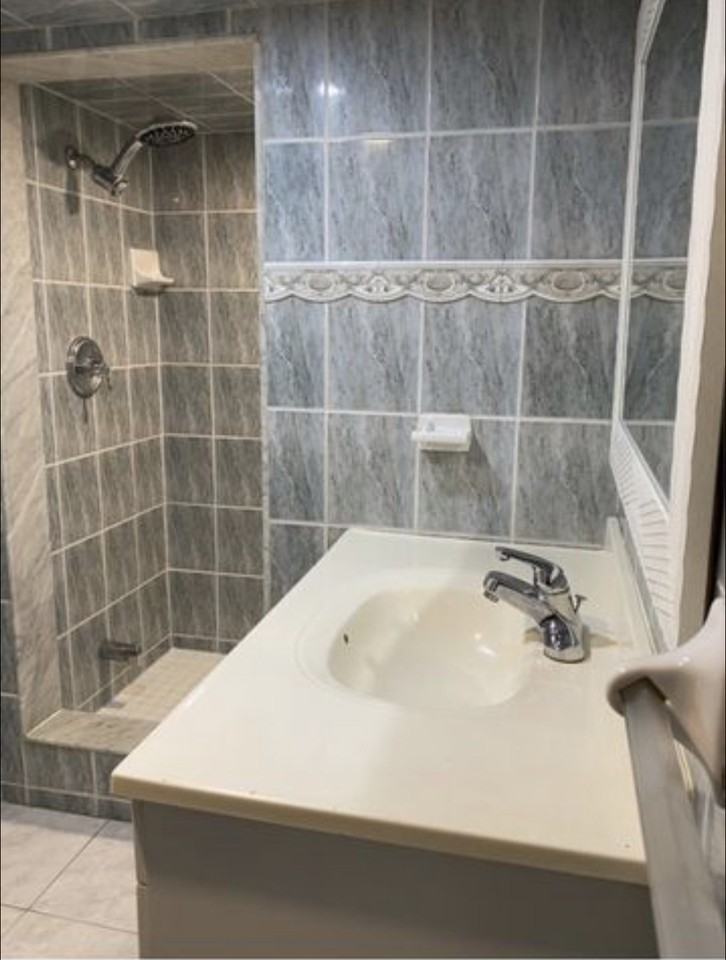 311 Wolverleigh Blvd - Photo 7 of 9