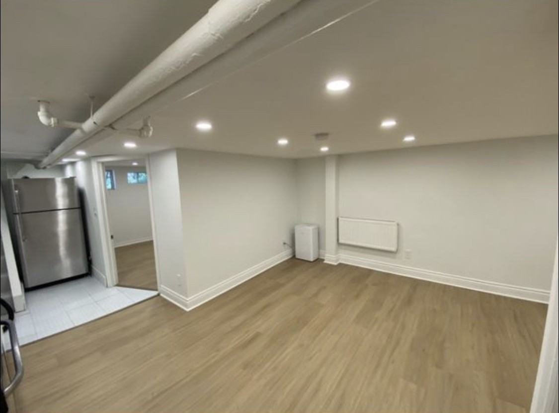 311 Wolverleigh Blvd - Photo 4 of 9