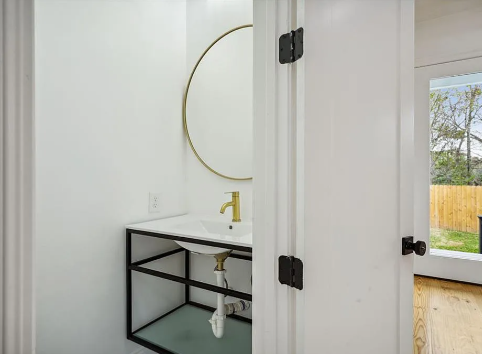 4351 Van Ave #NA - Photo 2 of 24