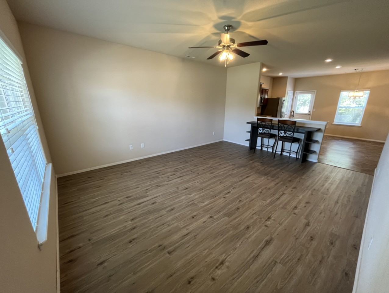 906 Sw Green World St #NA - Photo 2 of 16