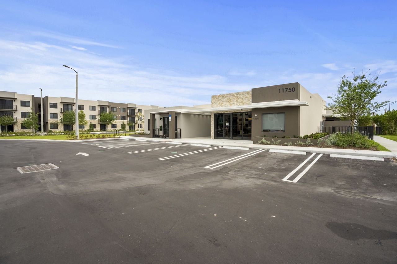 VILLAGE AT TRADITION - Photo 2 of 129