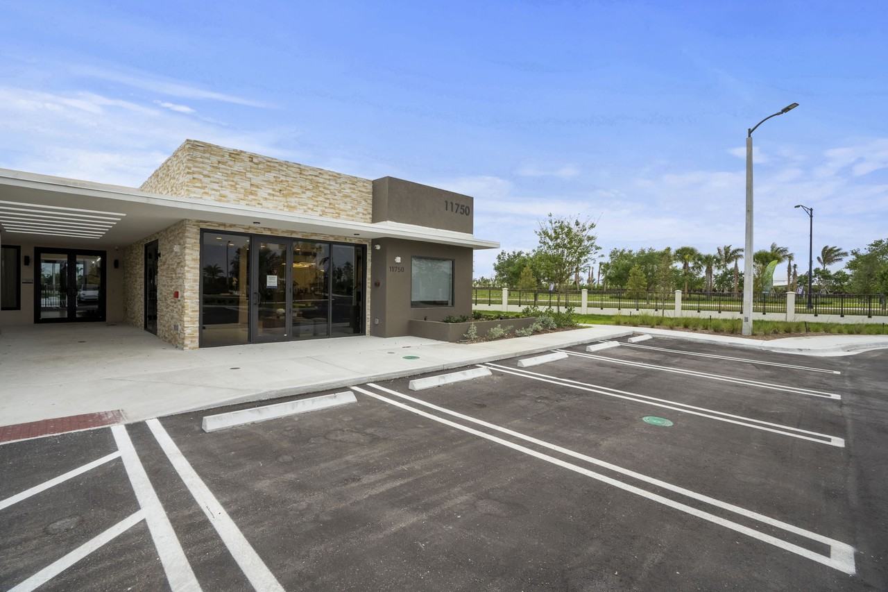 VILLAGE AT TRADITION - Photo 3 of 129