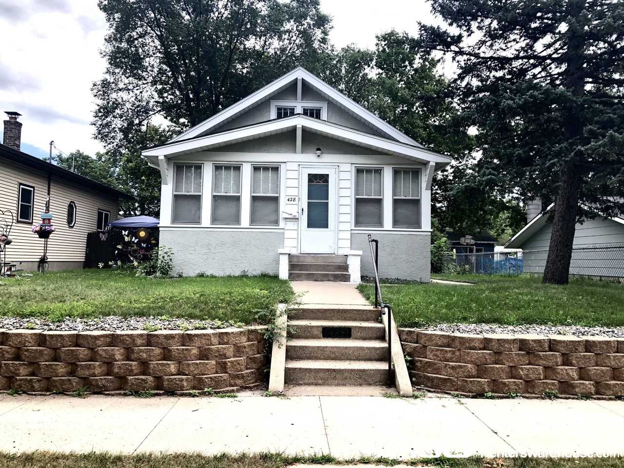 428 24th Ave N - Photo 2 of 10