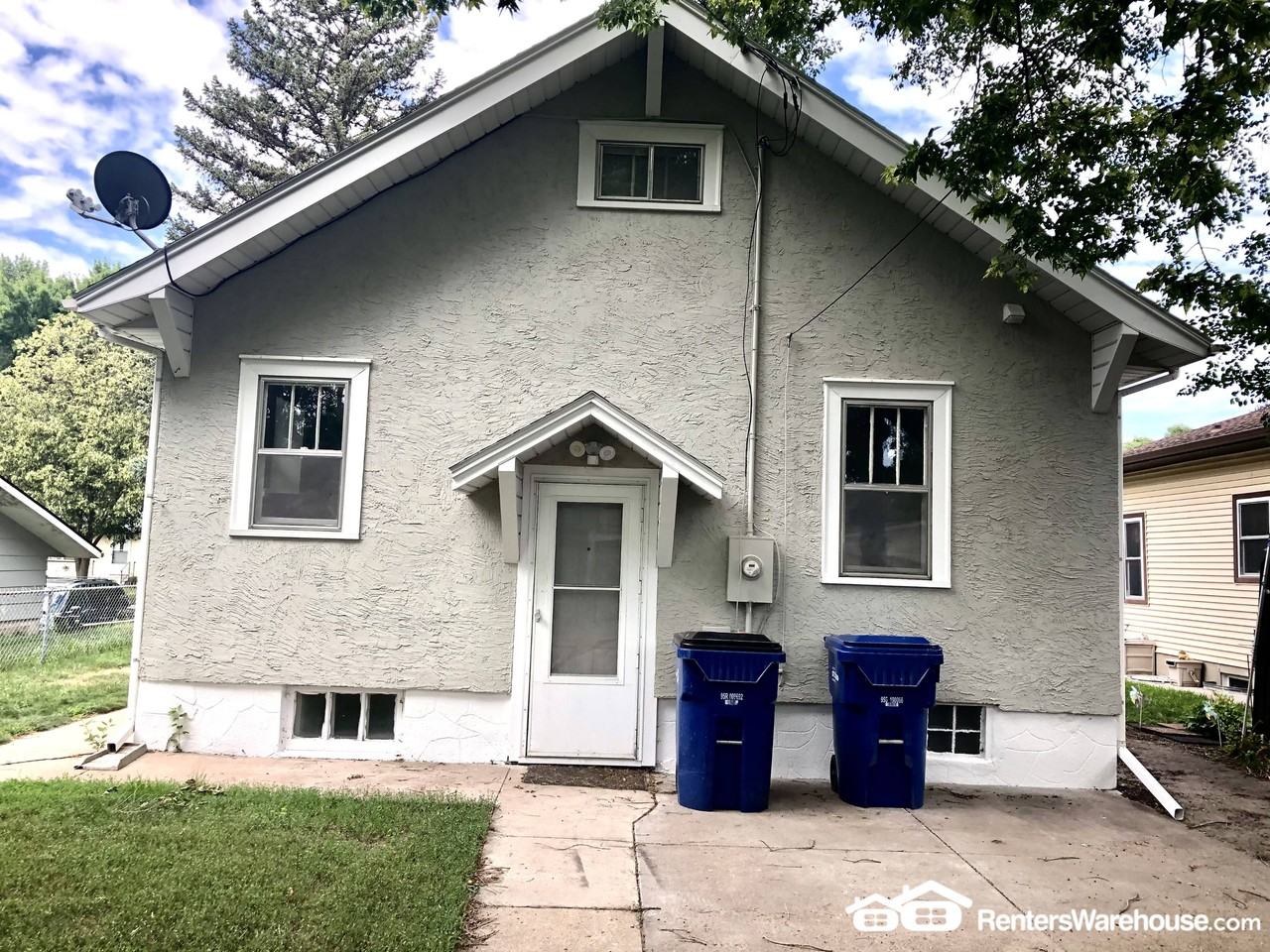 428 24th Ave N - Photo 3 of 10