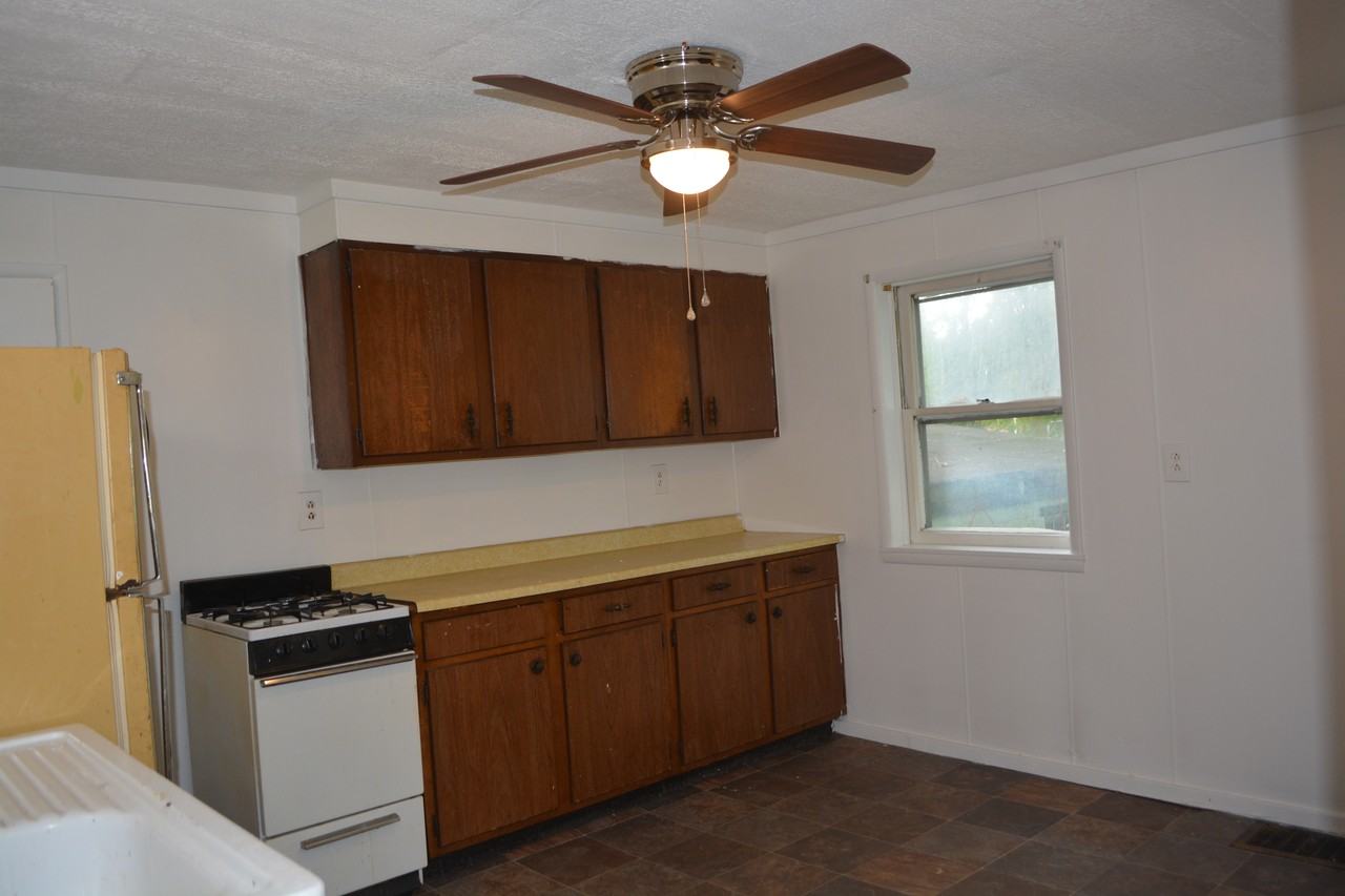 1016 Steuben Street #1R - Photo 3 of 9