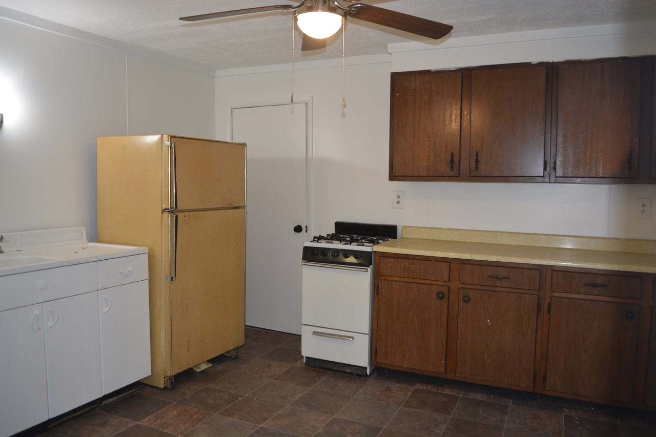 1016 Steuben Street #1R - Photo 2 of 9