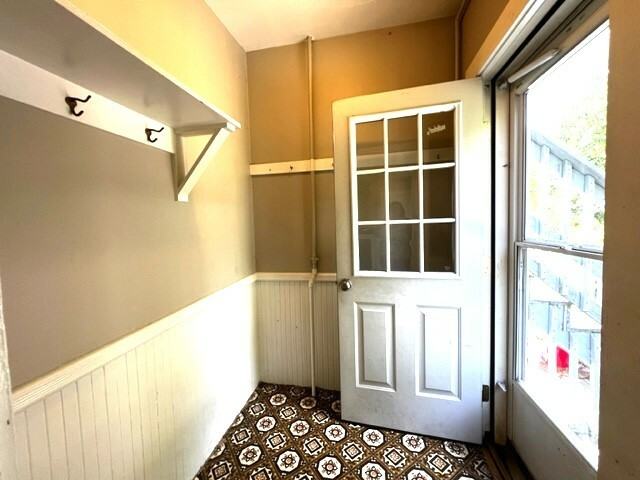 38 Folsom Ave #1 - Photo 3 of 12