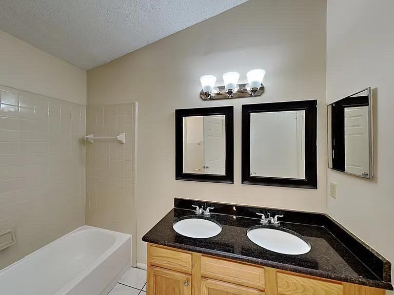 1750 Durock Ct - Photo 2 of 3