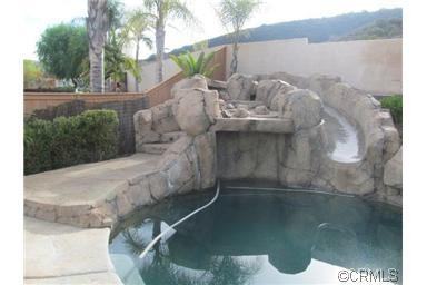 8603 Rolling Hills Dr - Photo 3 of 12