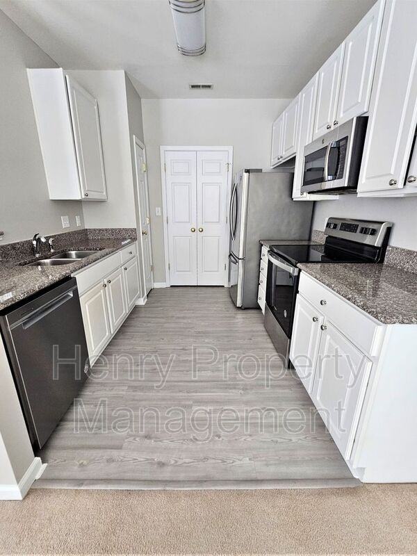 3321 Kudrow Ln - Photo 6 of 21