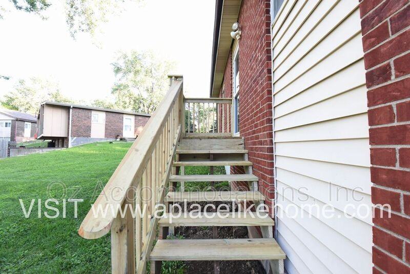 9301 W 83rd St - Photo 3 of 17