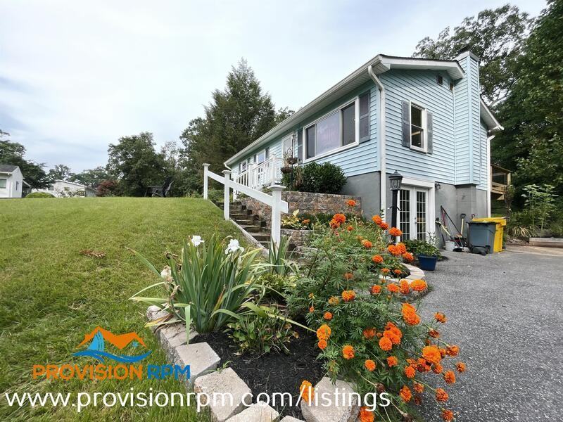 982 Shore Acres Rd - Photo 4 of 26