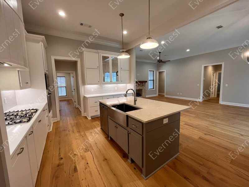 197 Sweetbriar Cir - Photo 3 of 31