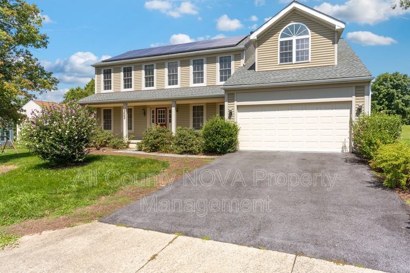 3402 Ardsley Ct - Photo 3 of 50