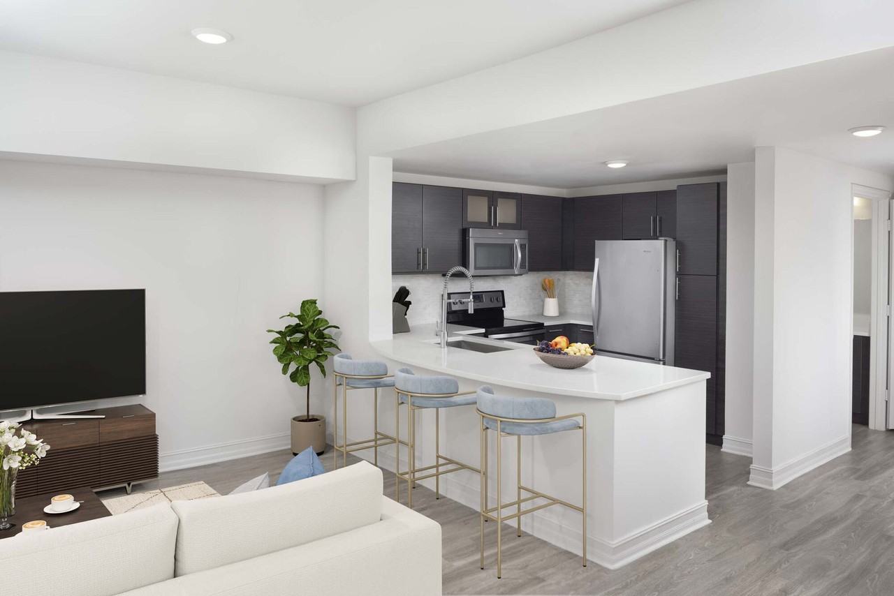 Camden Brickell - Photo 5 of 37