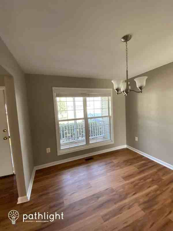 4 Doug Ct - Photo 3 of 14