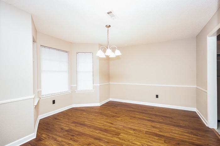 510 Leslie St Sw - Photo 3 of 9