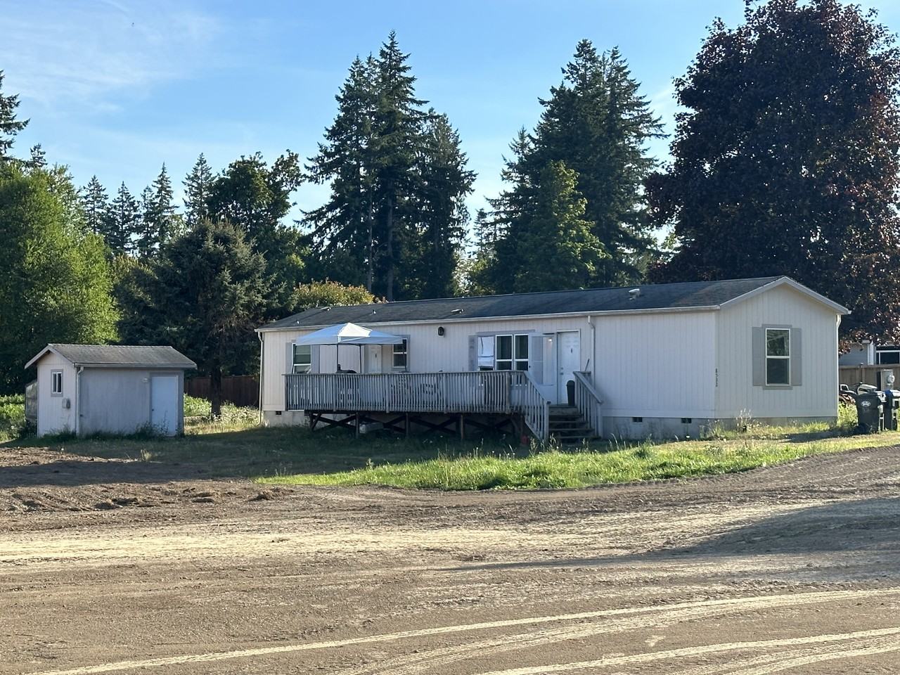 8532 Ayer St Se #NA - Photo 2 of 4