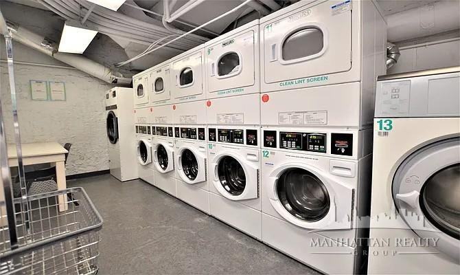 E 38th St #405 - Photo 4 of 5