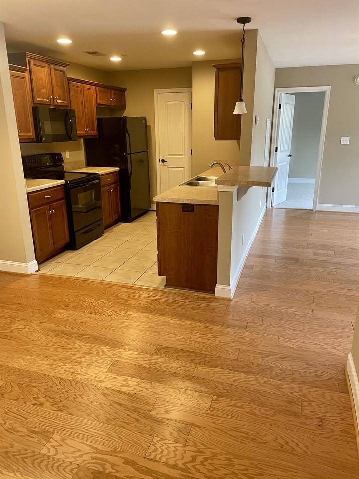 102 Capstone Dr #108 - Photo 3 of 10