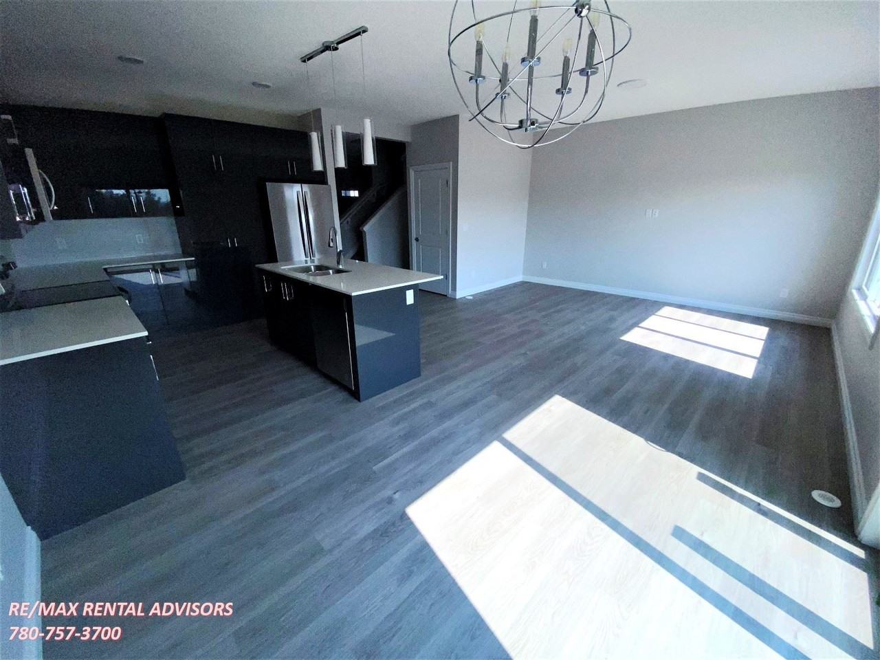 1539 12 Ave Nw - Photo 3 of 21