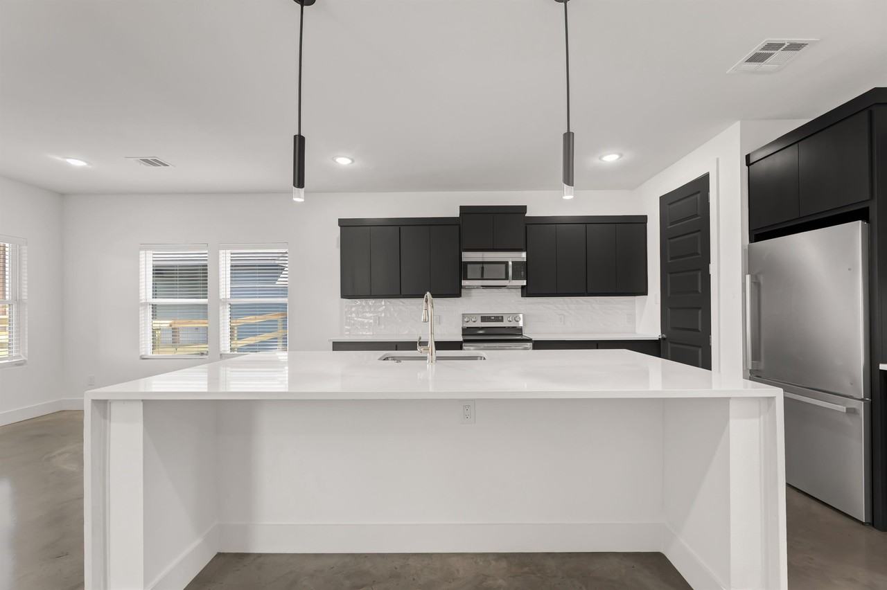 3003 Alpha Wolf Ct #1 - Photo 7 of 43