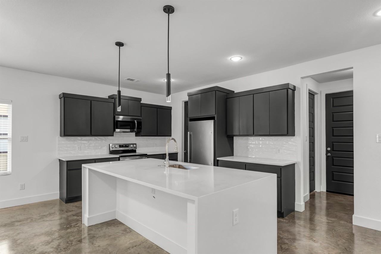 3012 3012 Alpha Court #1 - Photo 5 of 50