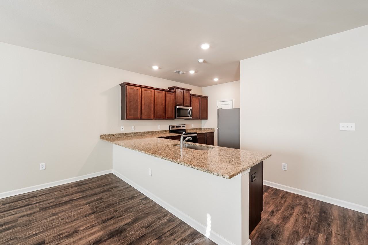 8041 Hagood St - Photo 6 of 17