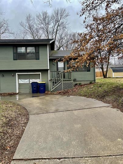 909 Fir St - Photo 2 of 8