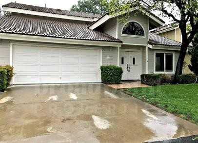 10326 Oak Ranch Ln - Photo 2 of 11