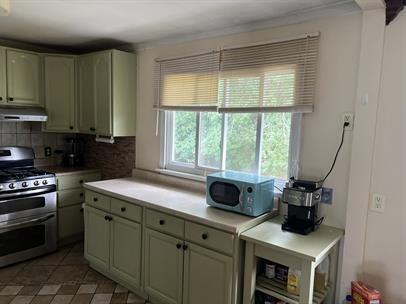 38 Barbara Ave - Photo 3 of 21