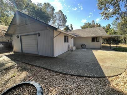 51815 S Ponderosa Way - Photo 2 of 13