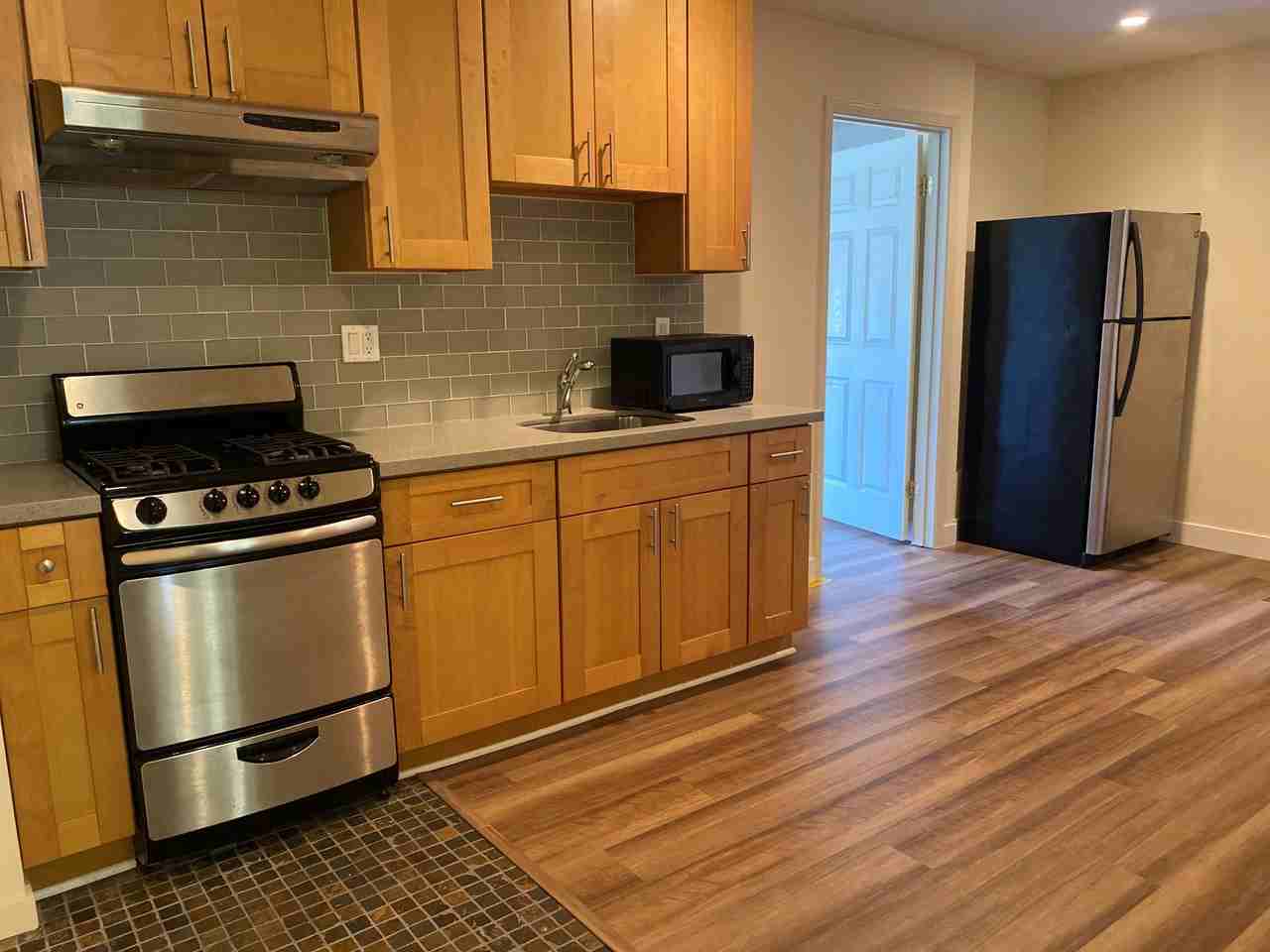 1770 11th Avenue Lower Unit - Photo 2 of 7