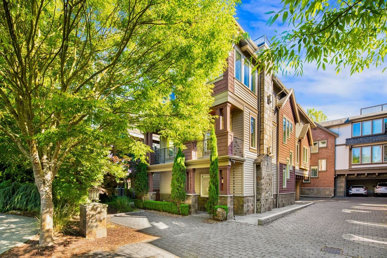 10137 Ne 62nd St - Photo 3 of 27