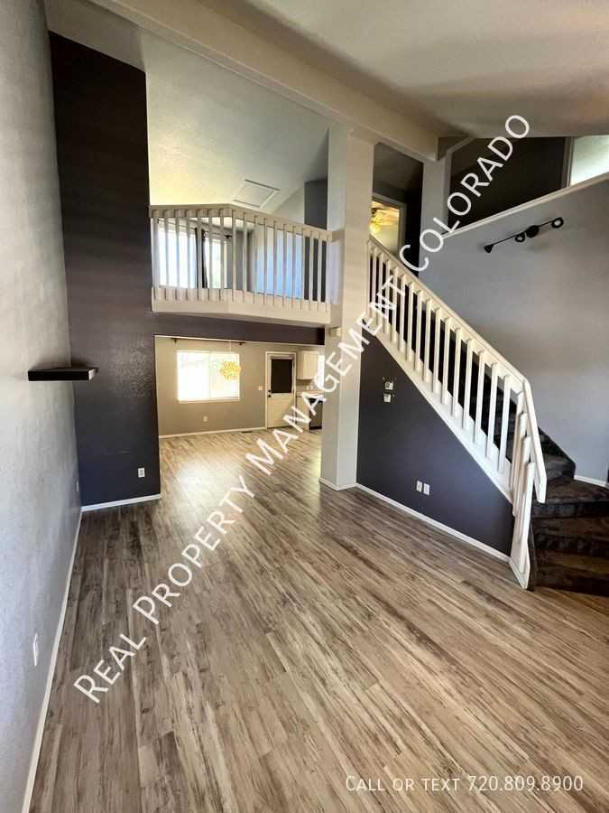 5640 Mesa Mountain Way - Photo 2 of 17