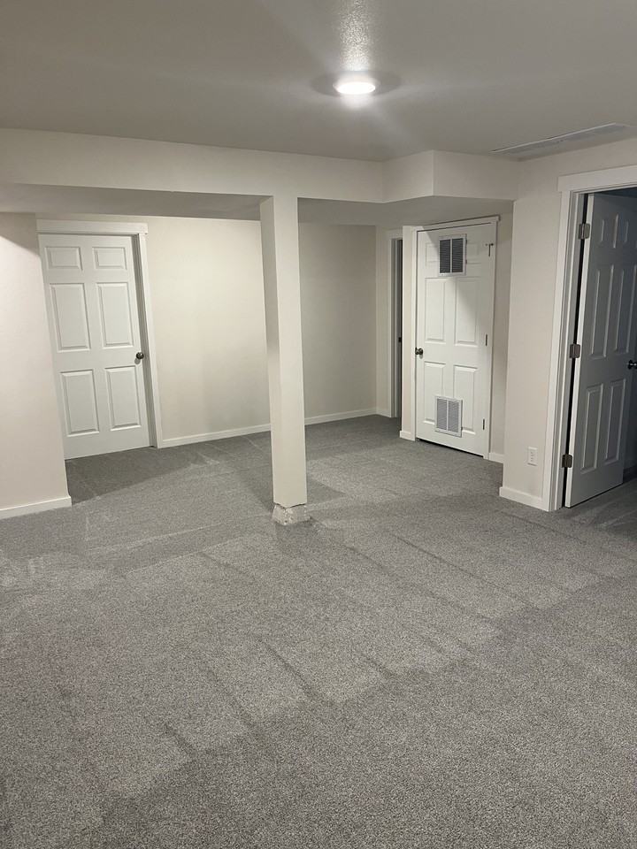 220 Lee St #220 - Photo 3 of 11