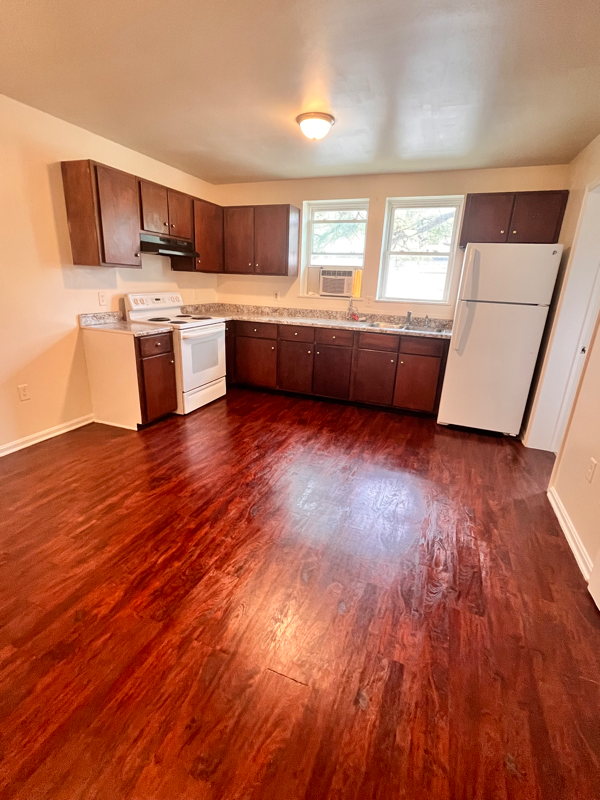 213 W Court St #3 - Photo 2 of 13