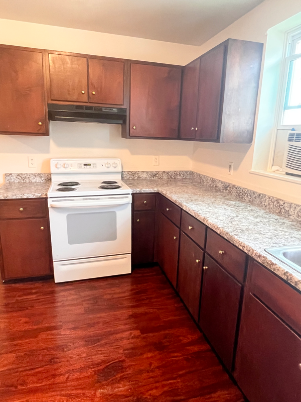 213 W Court St #3 - Photo 3 of 13