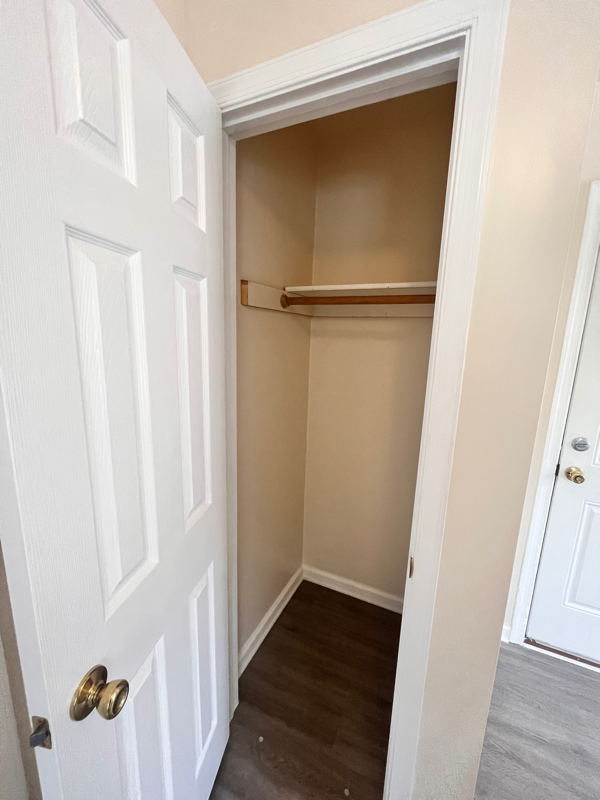 213 W Court St #3 - Photo 7 of 13