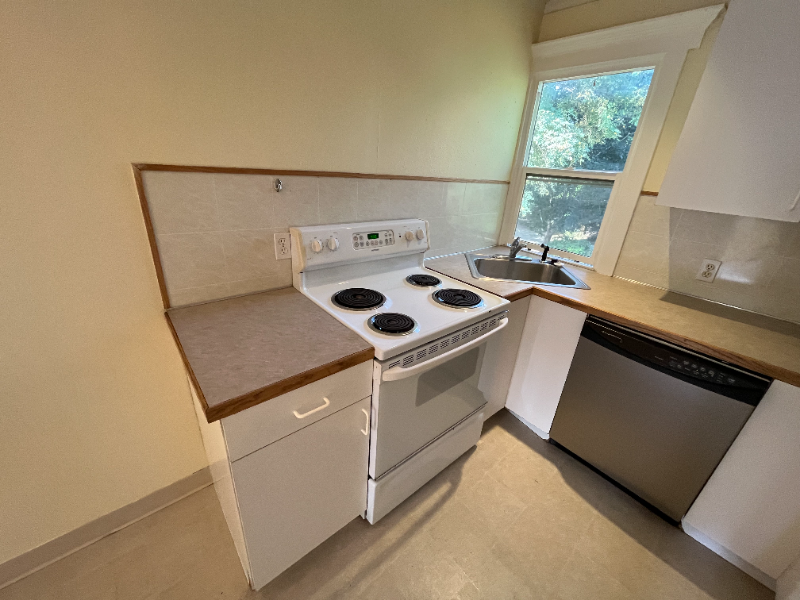 3628 Se Wake St #B - Photo 2 of 28