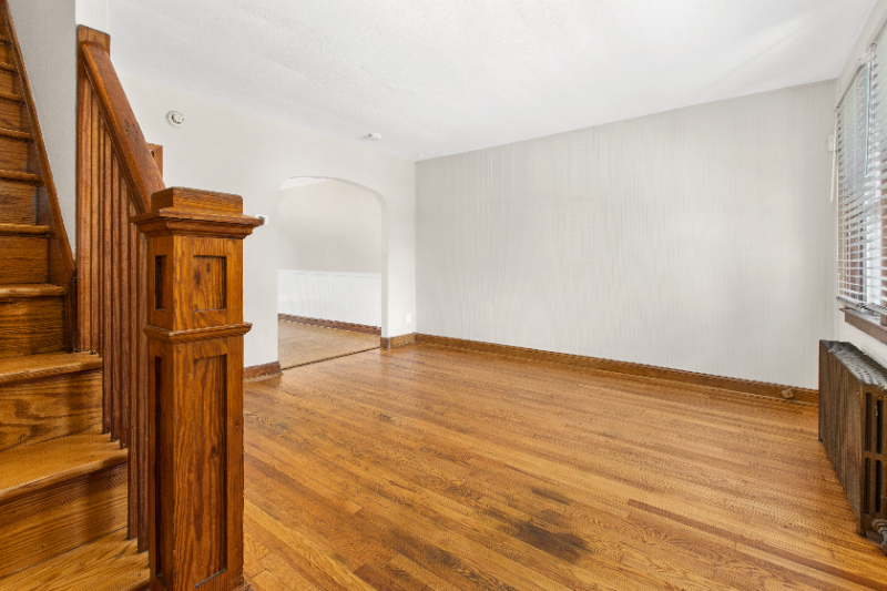 117 W Meadow Rd - Photo 3 of 23