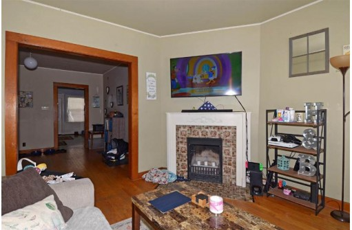 223 7th St - Photo 2 of 18