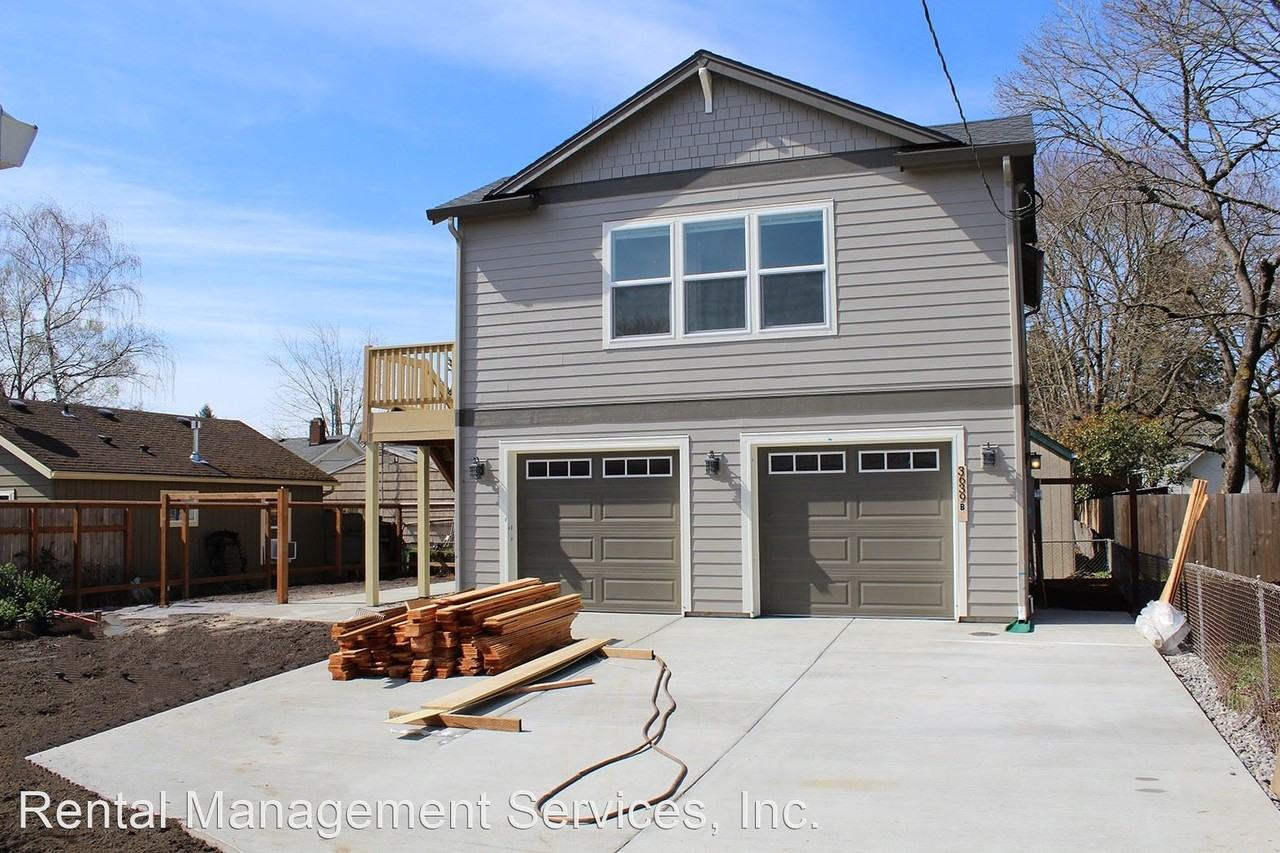 3639 SE 73rd Avenue - ADU & House - Photo 2 of 17