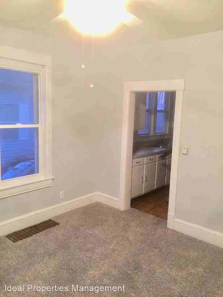 1203 N Poole St - Photo 2 of 7