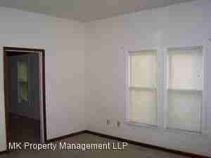 213 14th St - Photo 2 of 8