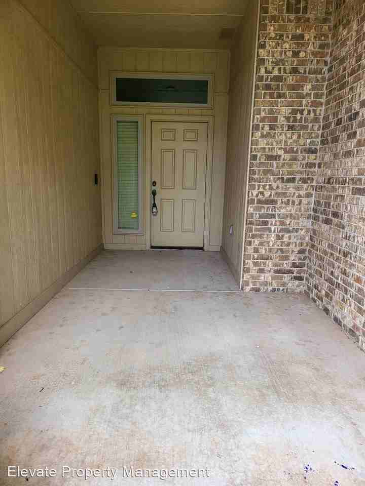 18217 Bonito Way - Photo 3 of 27