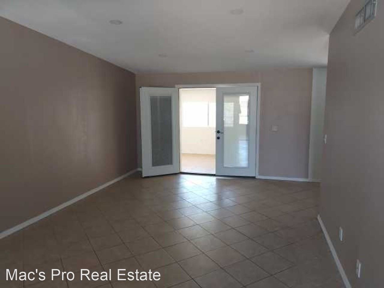 1122 W Smoot Pl - Photo 3 of 23